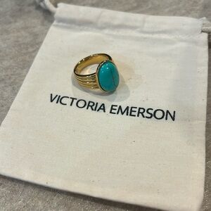 NEW Victoria Emerson Statement Ring Size 9 faux turquoise gold tone